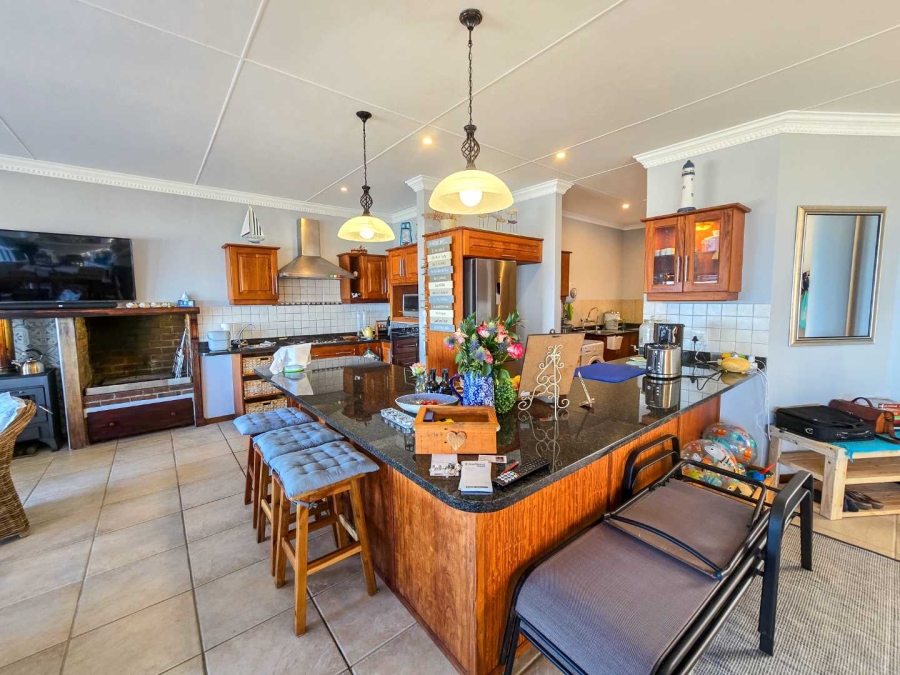 4 Bedroom Property for Sale in Jongensfontein Western Cape